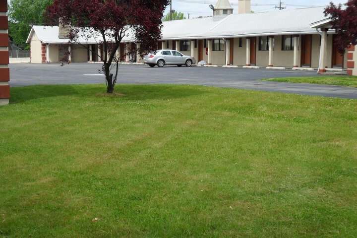 Red Carpet Inn