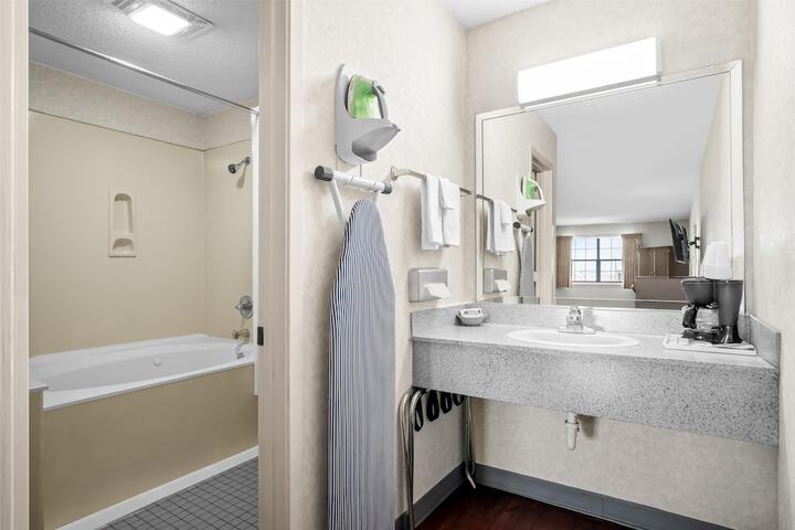 Americas Best Value Inn Midlothian Cedar Hill