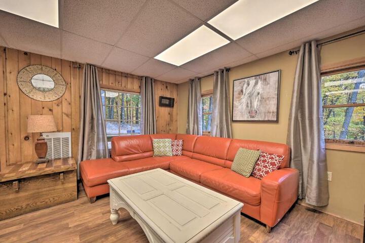 ‘John Wayne Apartment - Deck BBQ, Horses On-Site