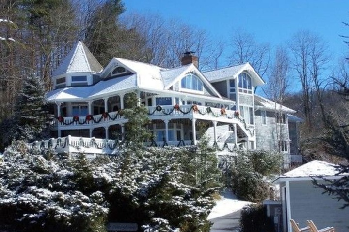 Hotel 3 of 107