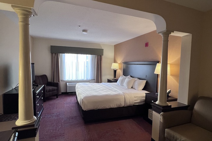 Room 14 of 27