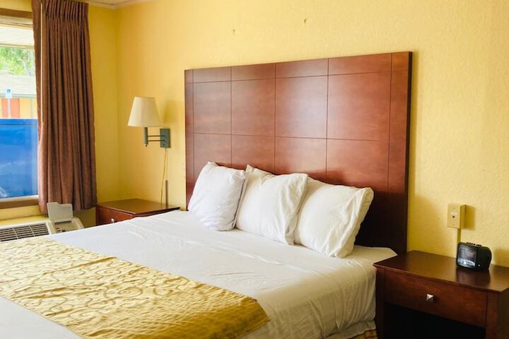 Room 15 of 29