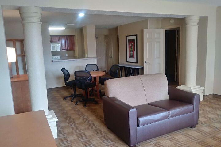Room 30 of 46