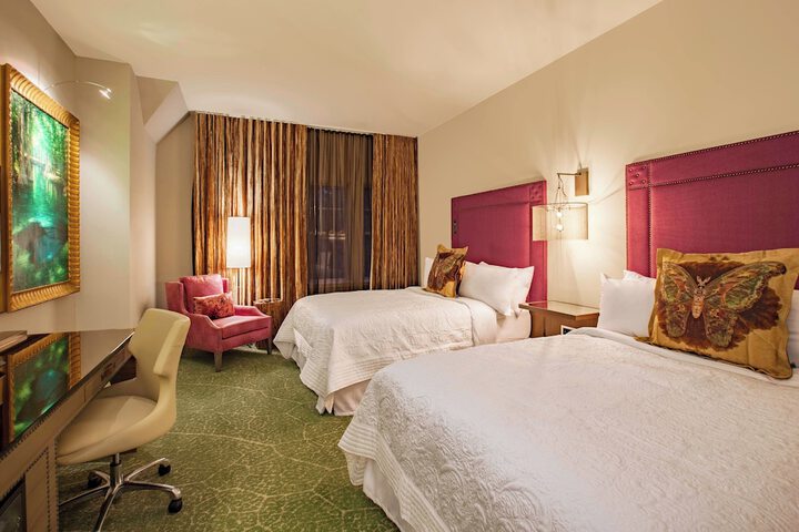 Room 25 of 54