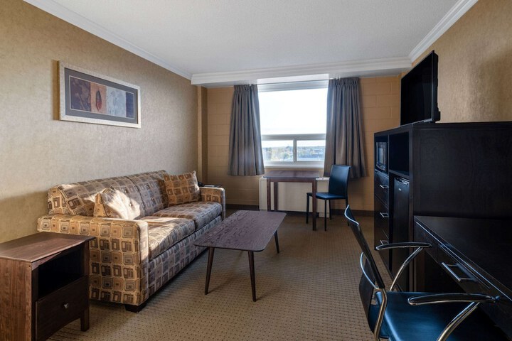 Room 15 of 35
