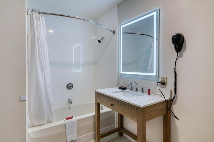 Baldwin Inn & Suites SureStay Collection by Best Western