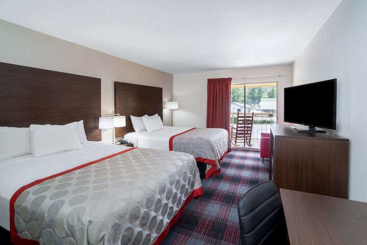 Room 8 of 26