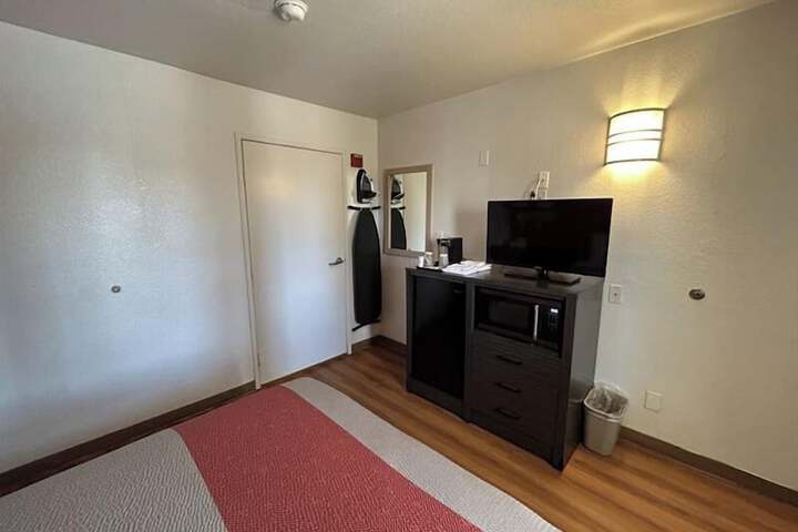 Studio 6 Suites – Bellflower Ca - Los Angeles