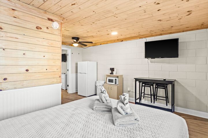 Room 93 of 164