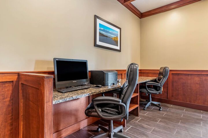 Business Center 41 of 41