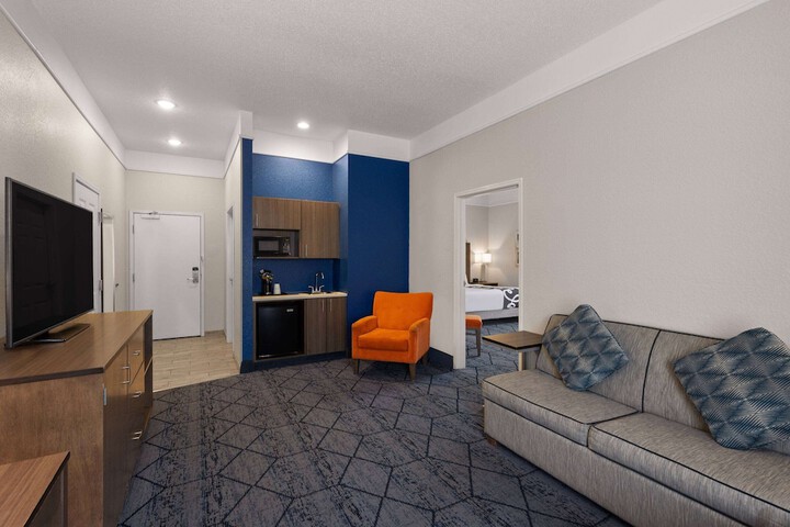 Room 19 of 47