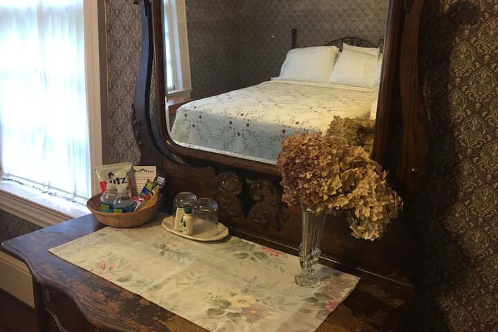 Red Lion Bed & Breakfast