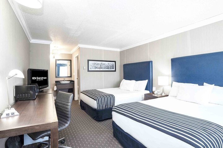 Room 18 of 21