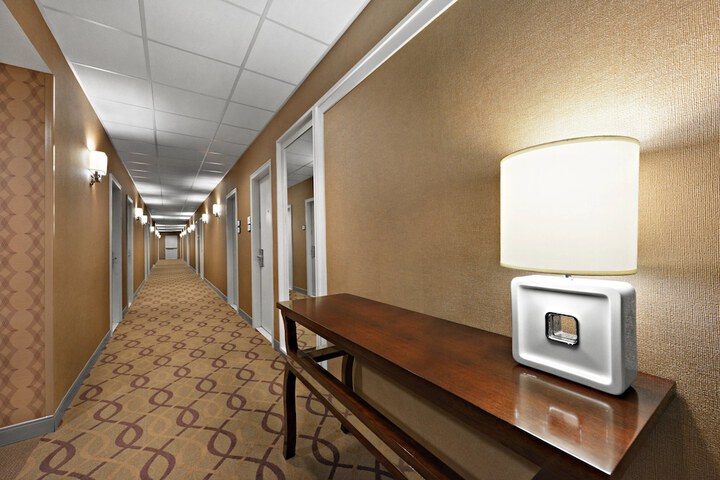 Ballroom/Hall 93 of 100