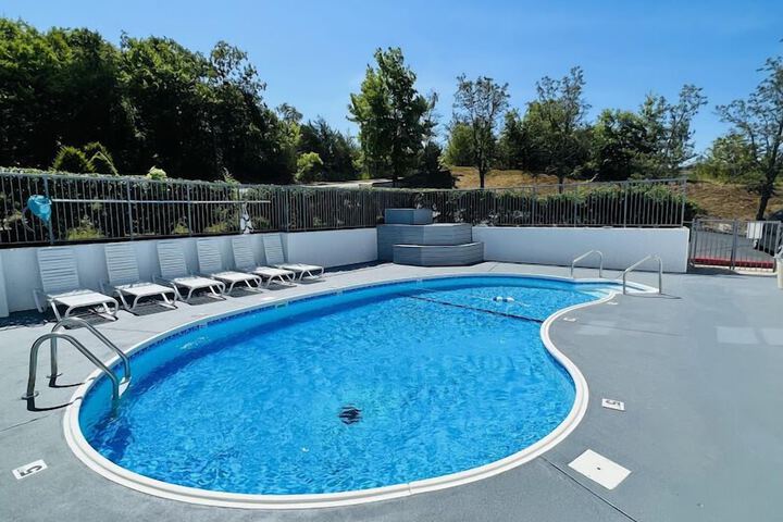 Pool 2 of 12