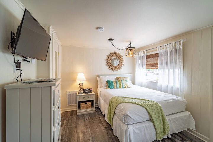 Ocean Glass Inn