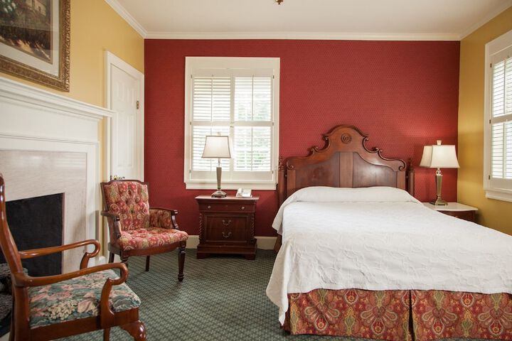 Room 53 of 70