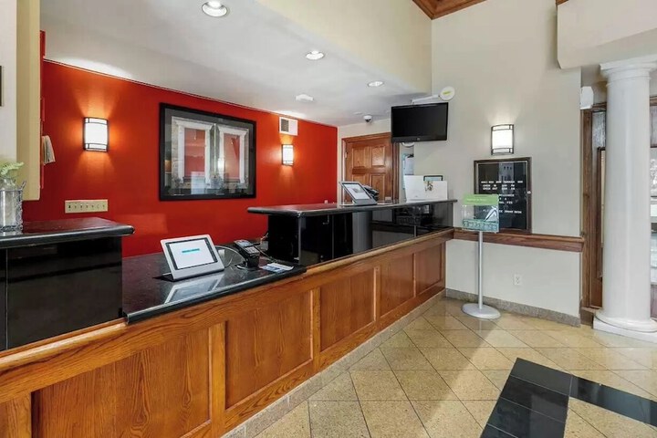 Hotel Interior 10 of 26