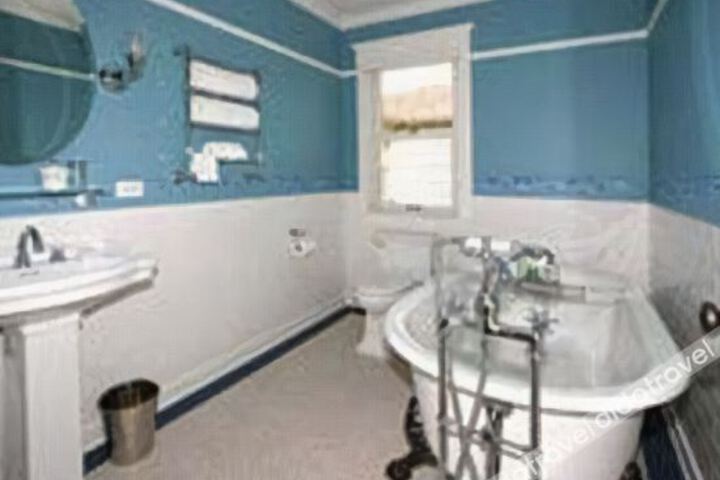 Barrington House Bed & Breakfast