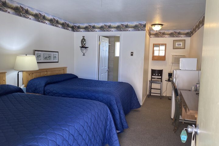 Rustic Inn Motel