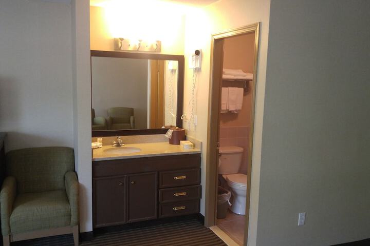 Room 15 of 32