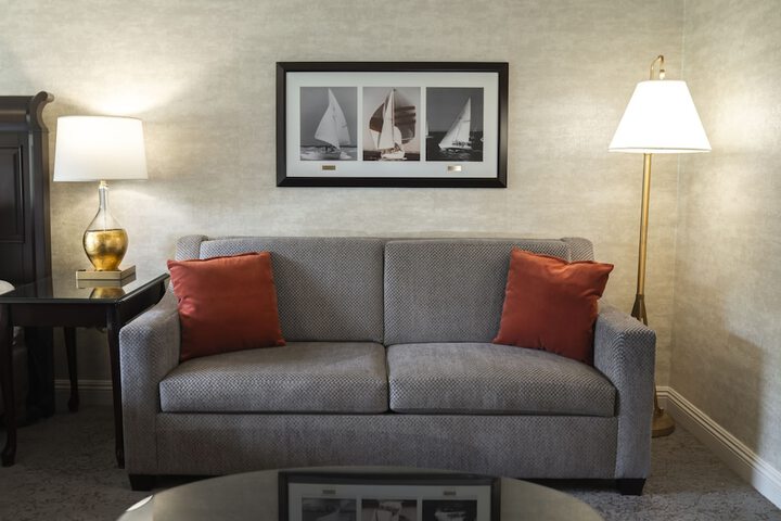 Ayres Hotel Costa Mesa / Newport Beach