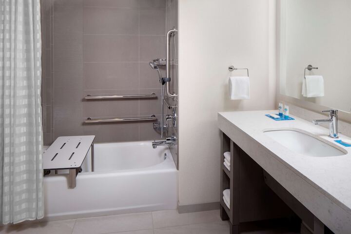 Hyatt House Tallahassee Capitol – University