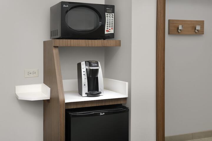 Room 18 of 37