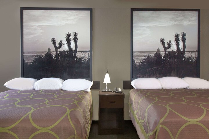 Room 20 of 31
