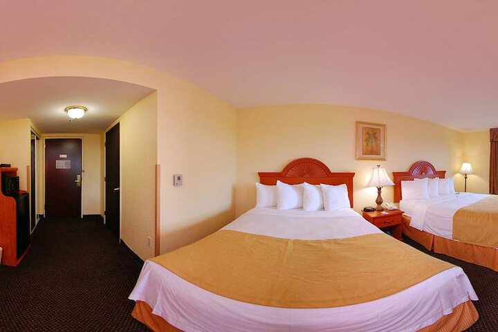 Room 12 of 44