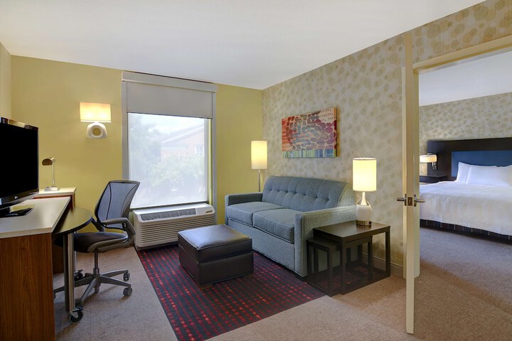 Room 33 of 46