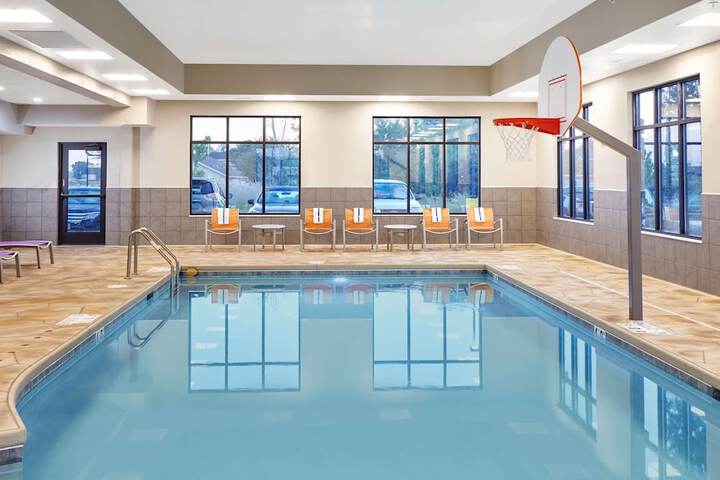 Pool 4 of 25