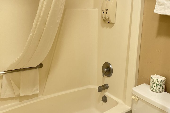 Room 34 of 70