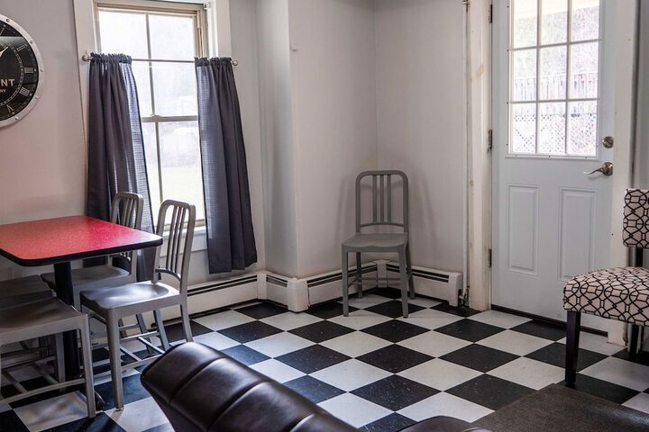 Room 28 of 42