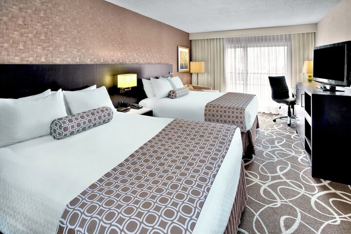 Crowne Plaza Kitchener-Waterloo by IHG