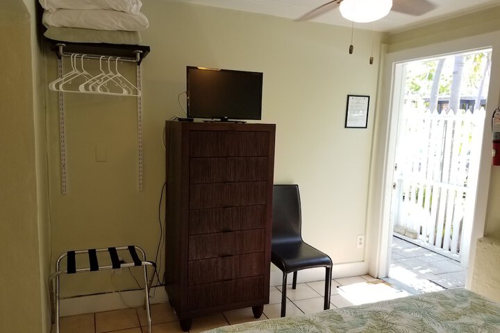 Room 123 of 218