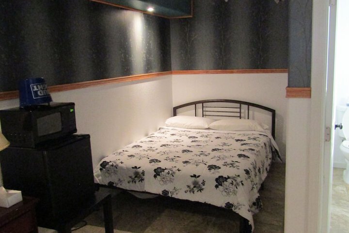 Room 86 of 124