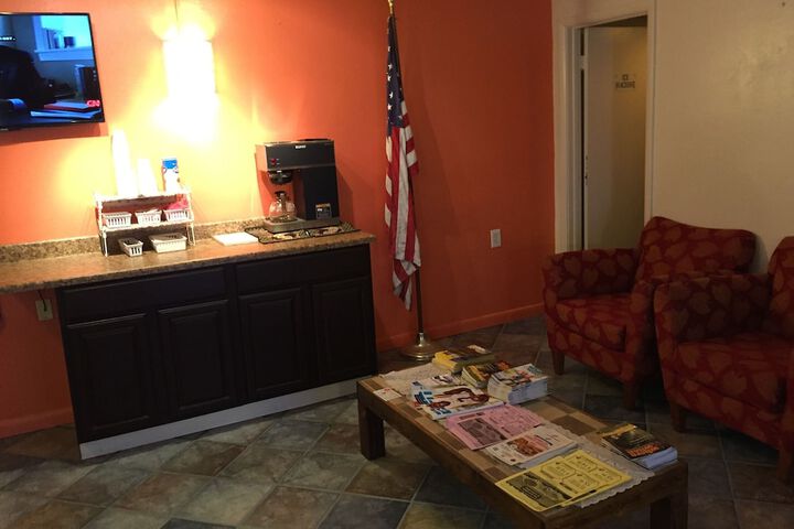 Hotel 4 of 51