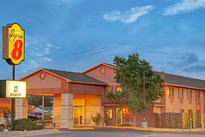 Hotel 2 of 8