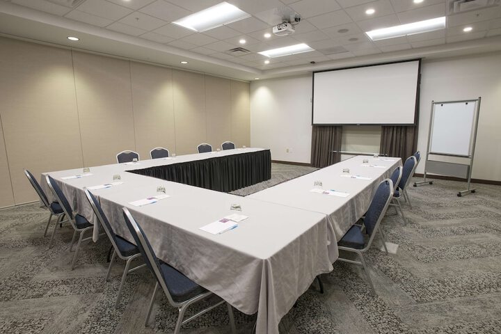 Hyatt Place Cincinnati / Sharonville Convention Center