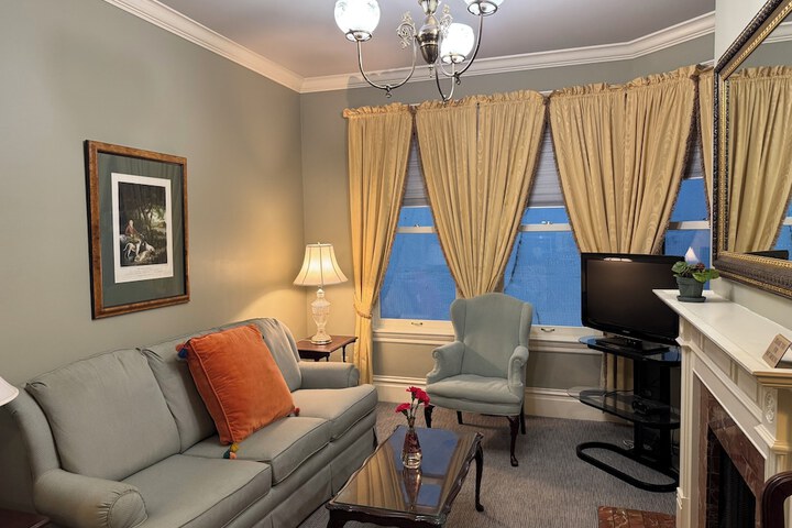 Room 13 of 48