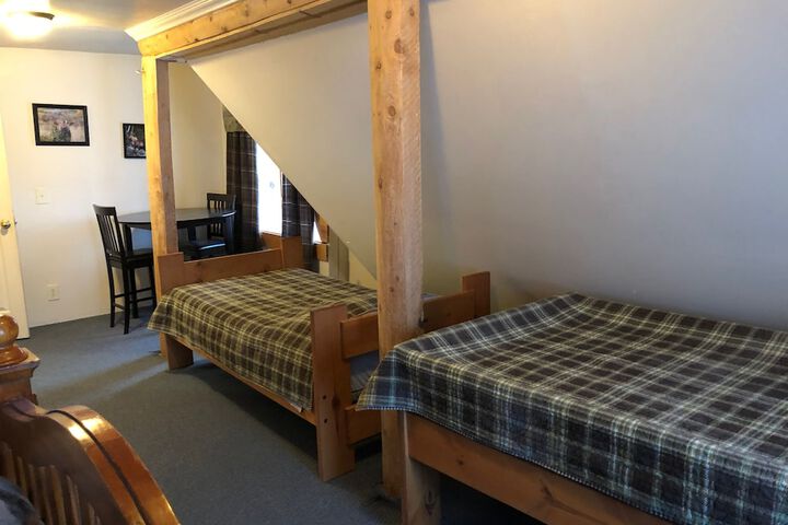 Room 32 of 54