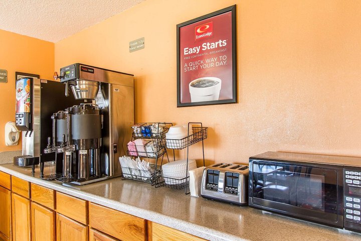 Breakfast/Coffee Service 59 of 62