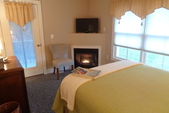 Room 44 of 58
