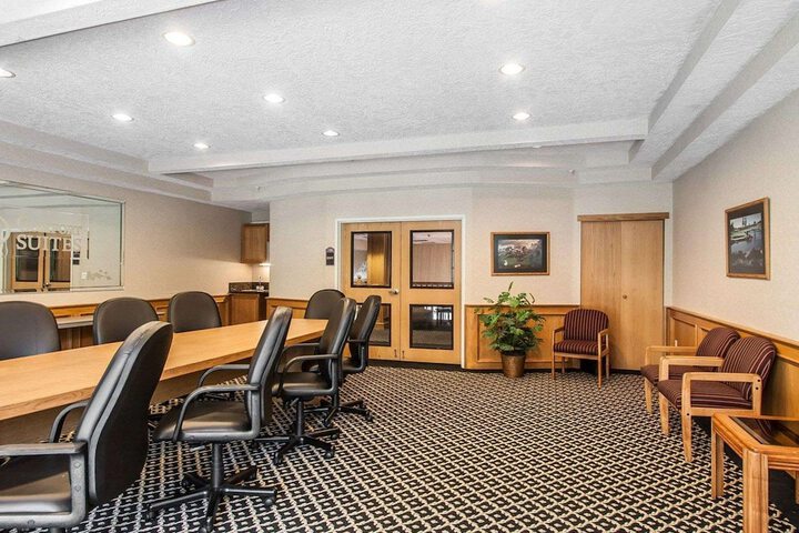 Comfort Suites Clackamas