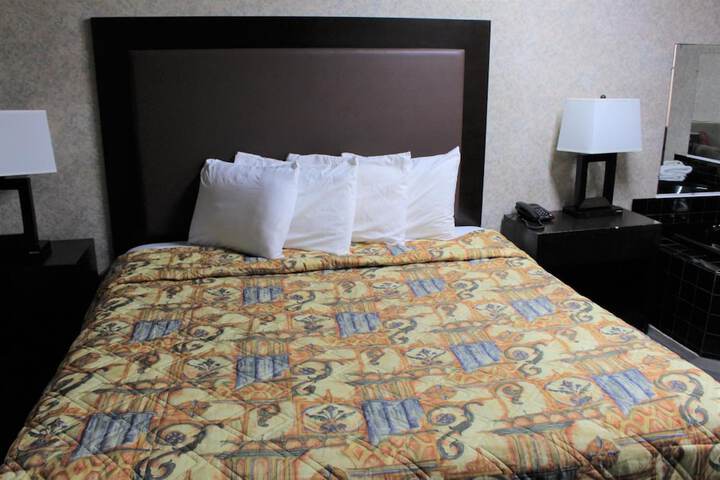 Room 14 of 25