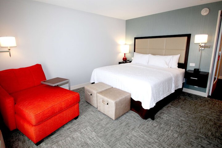 Room 42 of 60