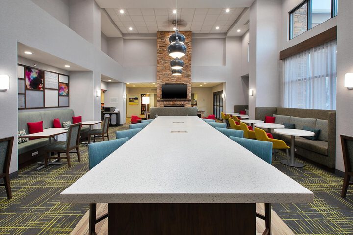 Hampton Inn & Suites St. Cloud MN