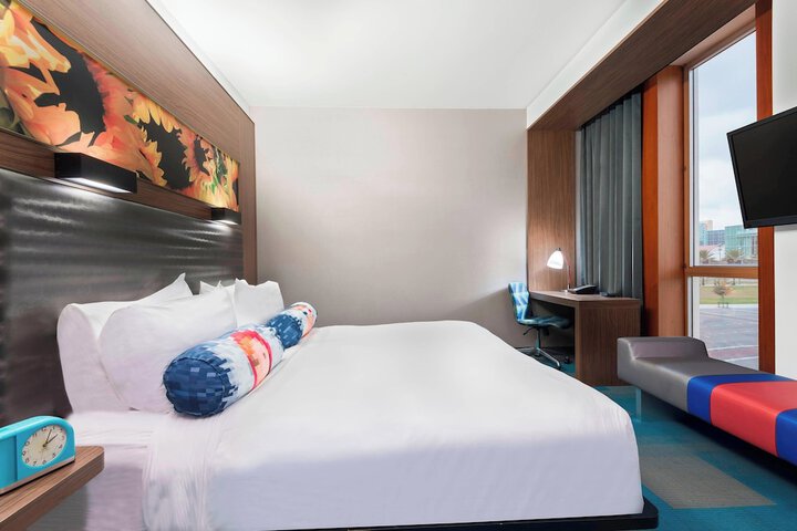 Room 33 of 72