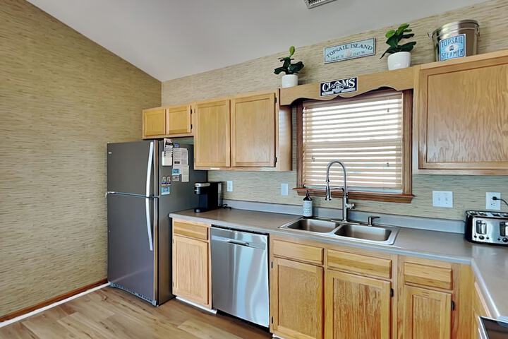 Paradise Palms by Topsail Realty